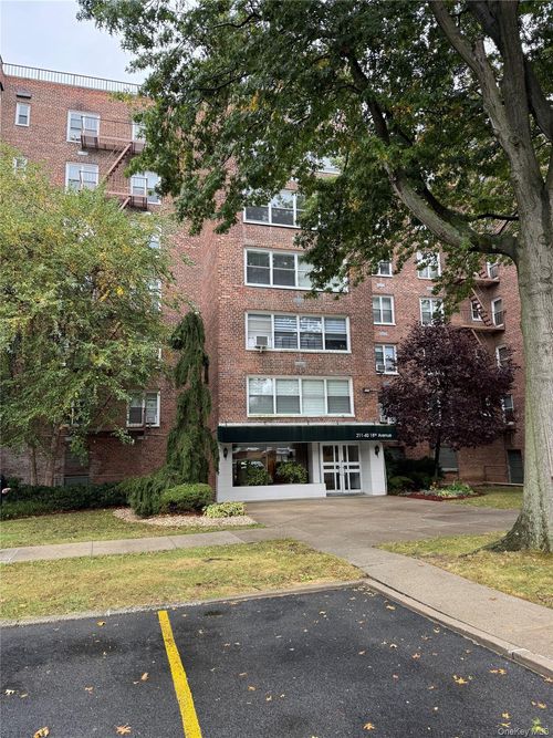 4j-211-40 18th Ave, Bayside, NY, 11360-1511 | Card Image