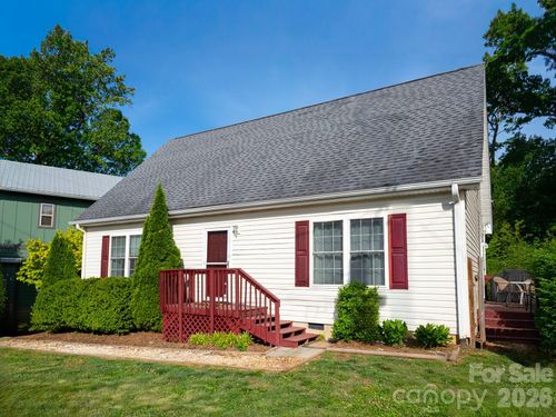 206 Courtland Place, Asheville, NC, 28801 | Card Image