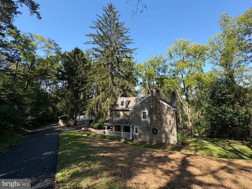 483 Water St, BOYERTOWN, PA, 19512-7960 | Card Image