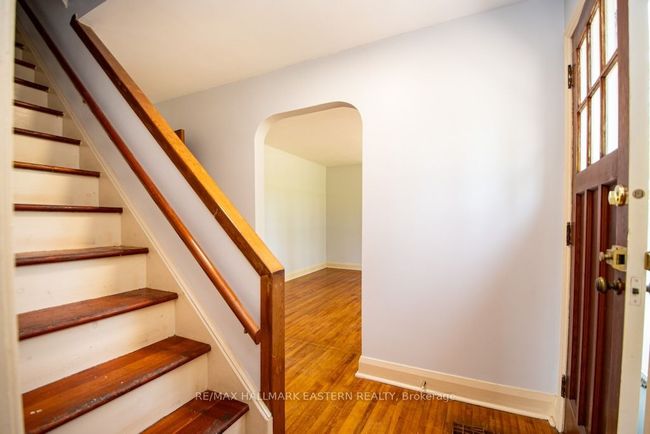 2449 Lansdowne St W, House other with 3 bedrooms, 1 bathrooms and 6 parking in Cavan Monaghan ON | Image 6