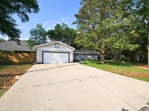 8820 Manoo Pl, Diamondhead, MS, 39525-4217 | Card Image