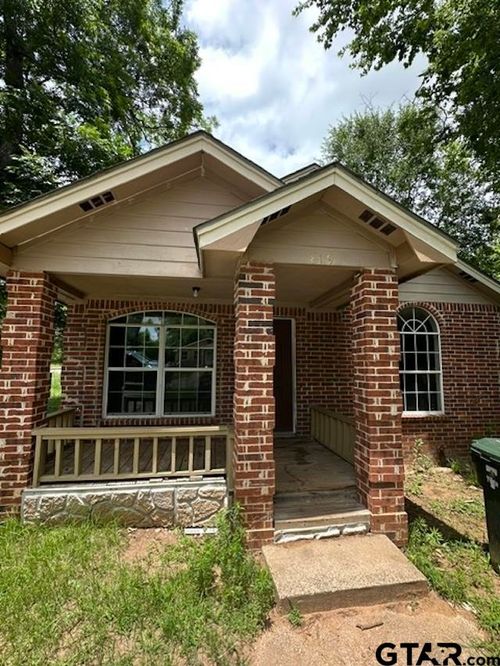 819 W Mims St, Tyler, TX, 75702-2059 | Card Image