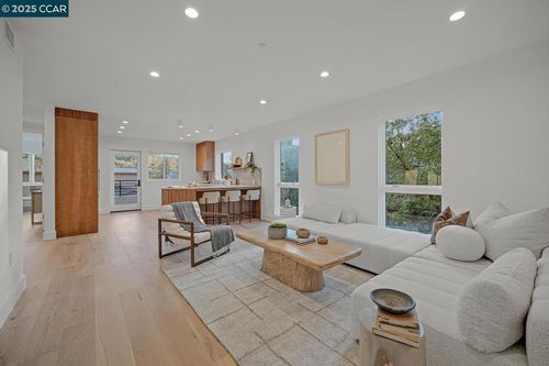 2a-3742 Mt Diablo Blvd, Lafayette, CA, 94549-3601 | Card Image