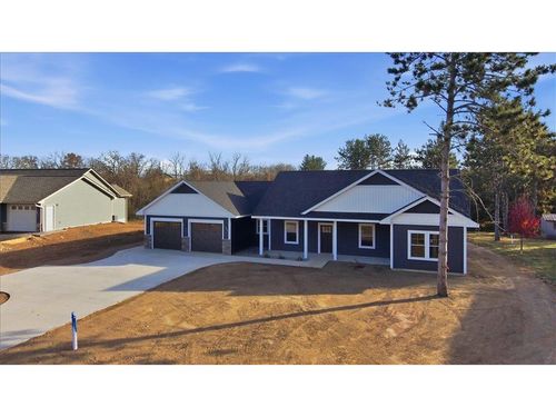 1422 Creekwood Dr, New Richmond, WI, 54017-2580 | Card Image