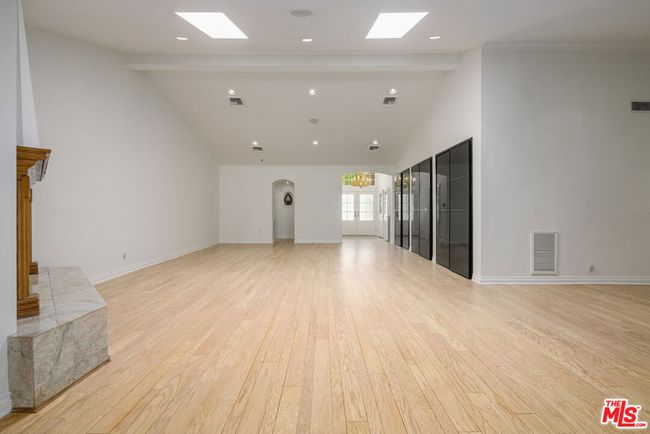 8760 White Oak Ave, House other with 4 bedrooms, 4 bathrooms and 2 parking in Sherwood Forest CA | Image 14