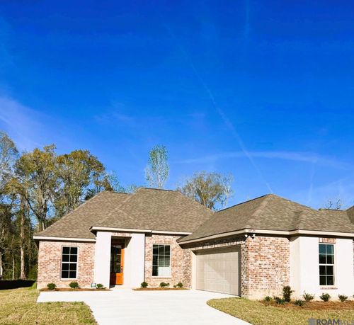 18725 Seabiscuit Ln, Zachary, LA, 70791-8250 | Card Image