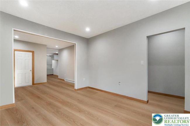 226 Fern St, House other with 4 bedrooms, 2 bathrooms and null parking in Jim Thorpe PA | Image 6