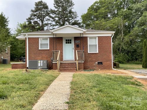 2607 /2609 Celia Avenue, Charlotte, NC, 28216 | Card Image