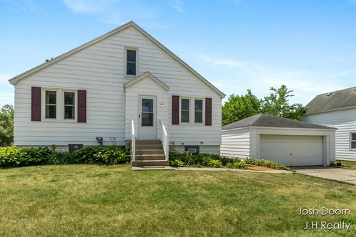 1802 Cherry St, Dorr, MI, 49323-9455 | Card Image