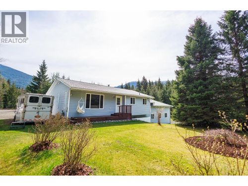 5515 Kleanza Dr, Terrace, BC, V8G0A7 | Card Image