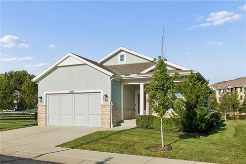 16236 Broadmoor, Overland Park, KS, 66085-9011 | Card Image