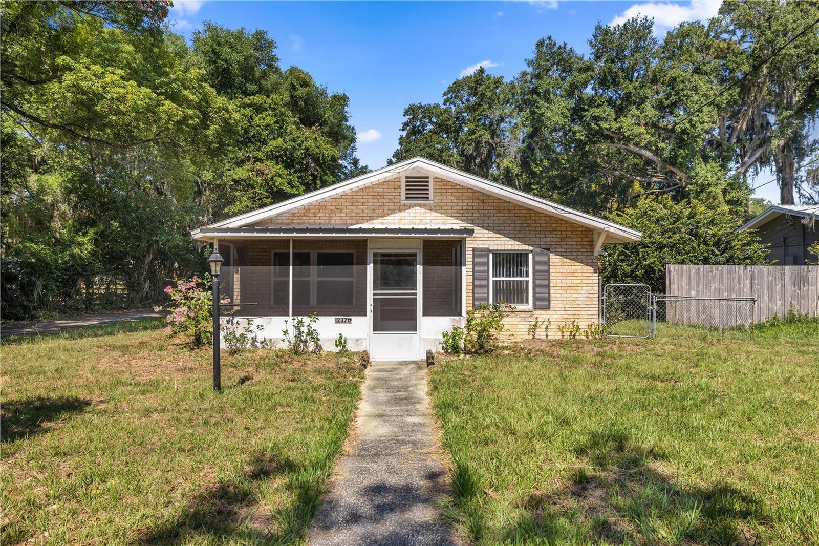 135th Ct, Ocklawaha, FL 32179