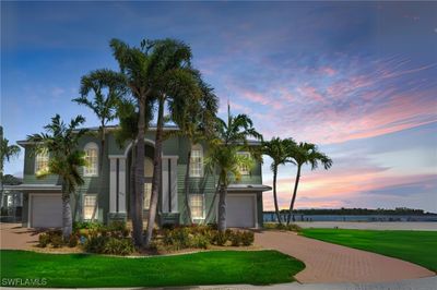 5575 Avenida Pescadora, House other with 3 bedrooms, 3 bathrooms and null parking in Fort Myers Beach FL | Image 1