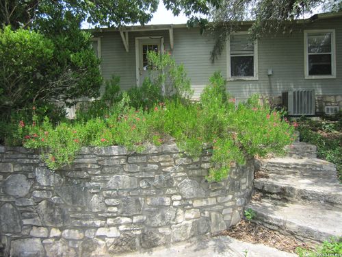 2-2131 Forest Trail Dr, Bandera, TX, 78003-3728 | Card Image