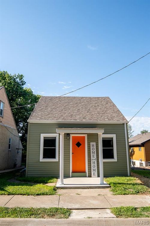 218 Magnolia Ave, Waterloo, IL, 62298-1219 | Card Image