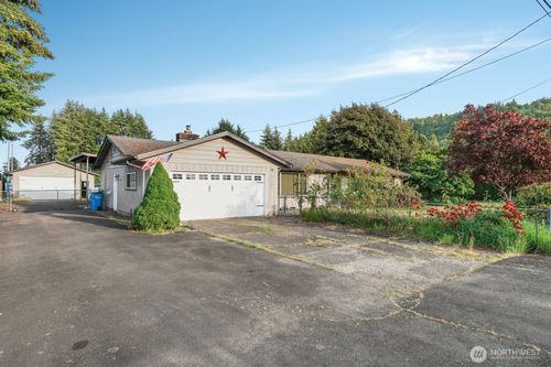 2128 44th Ave, Longview, WA, 98632-5008 | Card Image