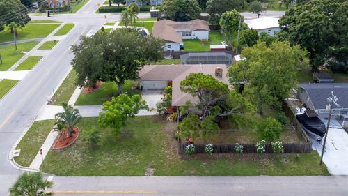 903 Grandview Blvd, Fort Pierce, FL, 34982-6214 | Card Image