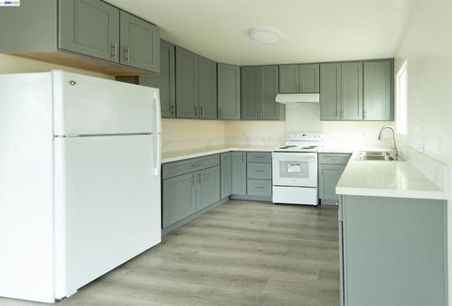 3639 Patterson Ave, Oakland, CA, 94619-2049 | Card Image