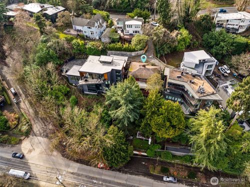 2409 Boyer Ave E, Seattle, WA, 98112-2118 | Card Image