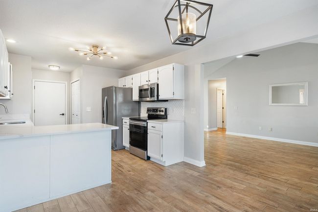 15007 Knobcone Ct, House other with 3 bedrooms, 2 bathrooms and null parking in Fort Wayne IN | Image 6