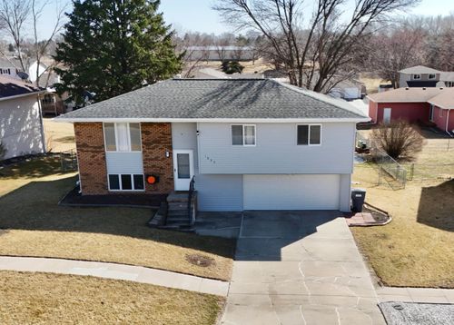 1807 Sheridan Dr, Norfolk, NE, 68701-2157 | Card Image