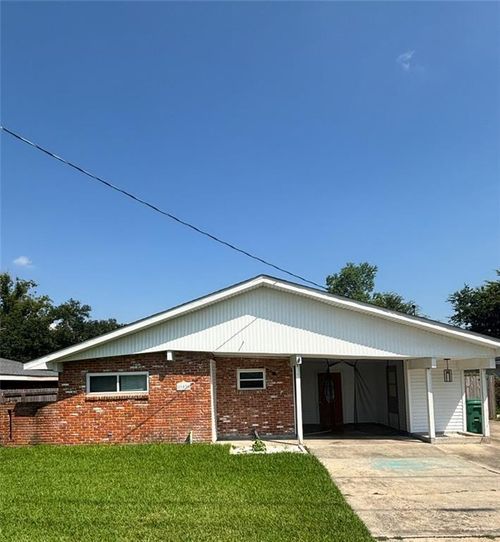 303 Barton Ave, Luling, LA, 70070-5058 | Card Image