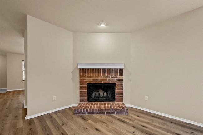 10325 Fossil Valley Dr, House other with 4 bedrooms, 3 bathrooms and null parking in Fort Worth TX | Image 10