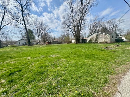 1024 Avenue C St, Greencastle, IN, 46135-1432 | Card Image