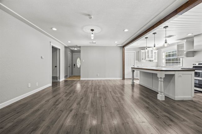 512 Judith St, House other with 3 bedrooms, 2 bathrooms and null parking in Burleson TX | Image 16