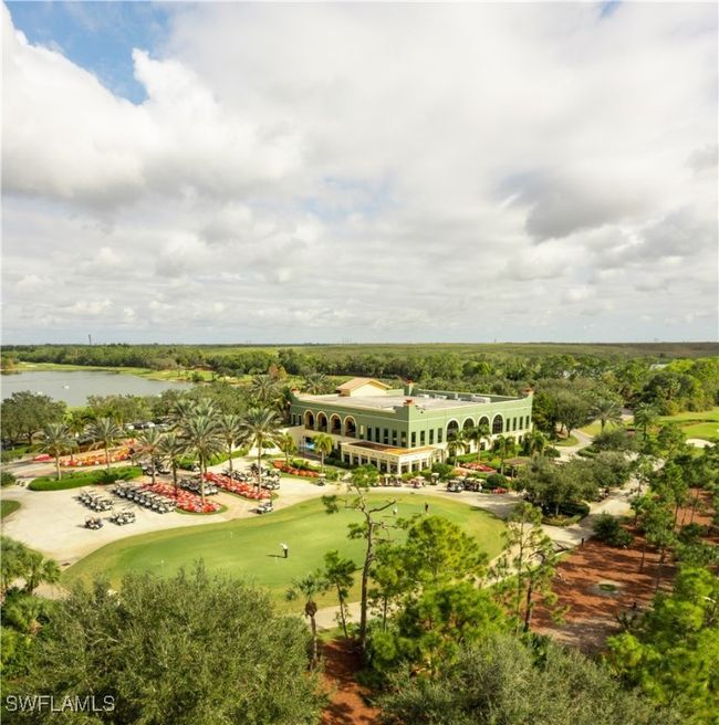 Golf clubhouse | Image 48