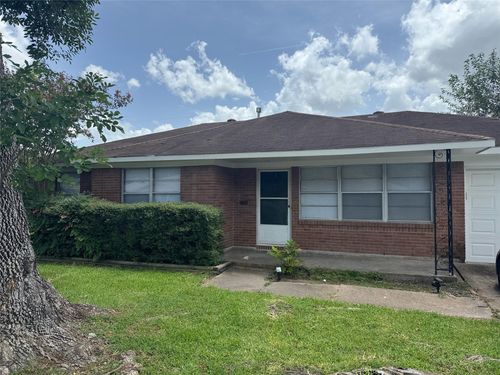 217 W Twickenham Trl, Houston, TX, 77076-2022 | Card Image