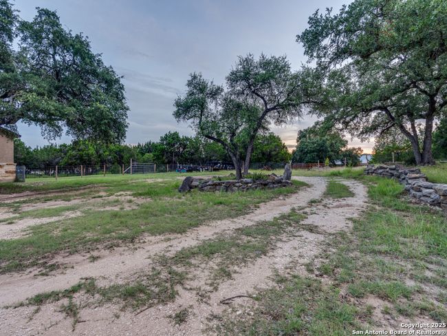 629 Windmill Ranch Rd, House other with 4 bedrooms, 5 bathrooms and null parking in Spring Branch TX | Image 25