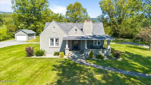 1057 Old Middlesboro Hwy, La Follette, TN, 37766-5105 | Card Image