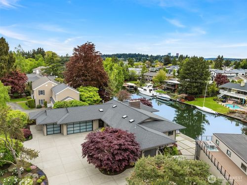 61 Cascade Ky, Bellevue, WA, 98006-1023 | Card Image