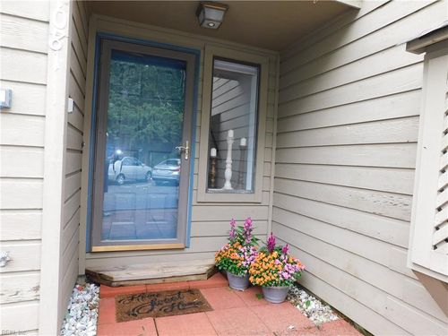 1081 Chinquapin Ln, Virginia Beach, VA, 23451-6256 | Card Image