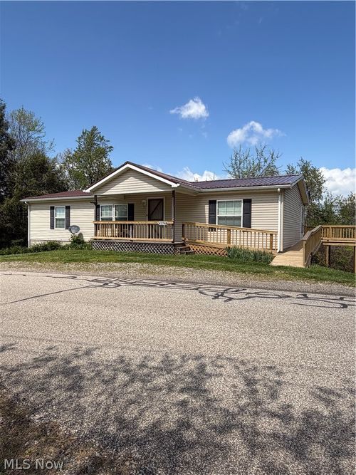 42741 Long Ridge Rd, Clarington, OH, 43915-9724 | Card Image