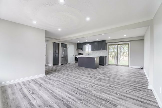 643 S Town Line Rd, House other with 3 bedrooms, 2 bathrooms and 2 parking in Stoney Creek ON | Image 7