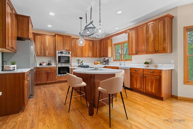 17 Arrowwood Dr, House other with 5 bedrooms, 5 bathrooms and 3 parking in Hawthorn Woods IL | Image 9