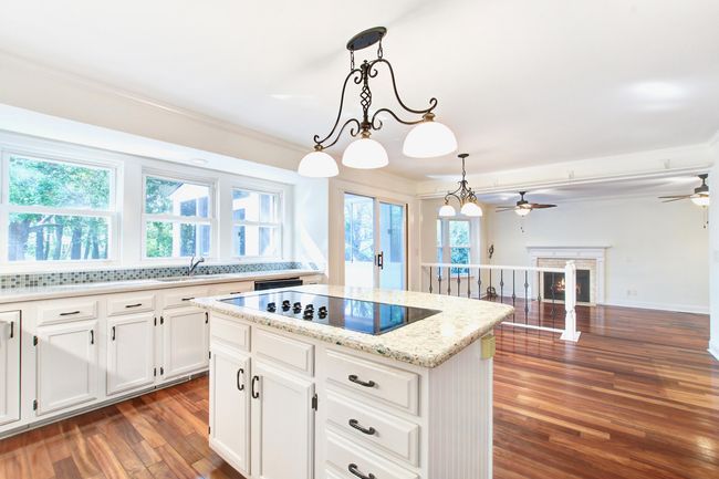 Kitchen | Image 16