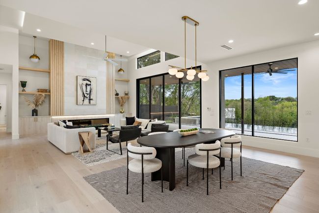 2401 Oakhaven Cir, House other with 5 bedrooms, 5 bathrooms and 3 parking in Austin TX | Image 5