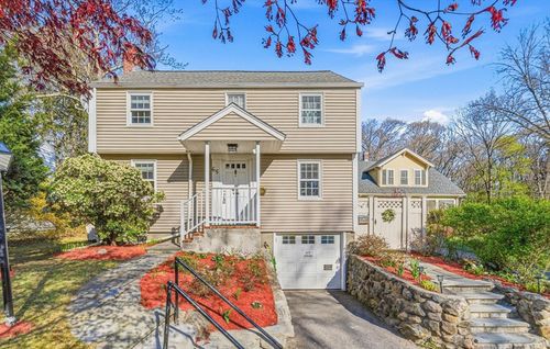 65 Spring St, Lexington, MA, 02421-7817 | Card Image