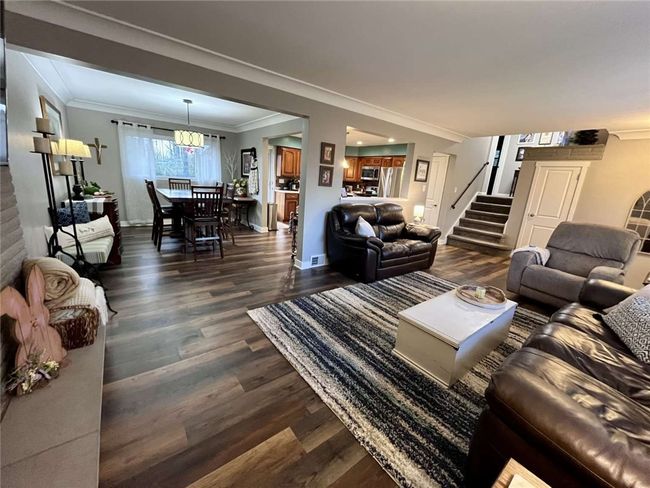 124 Elm Dr, House other with 3 bedrooms, 2 bathrooms and 2 parking in Trafford PA | Image 5