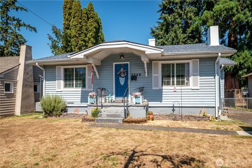 2848 Dover St, Longview, WA, 98632-2009 | Card Image