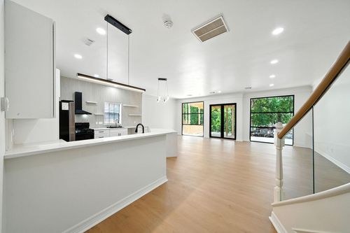 apt-180-12625 Memorial Dr, Houston, TX, 77024-8814 | Card Image