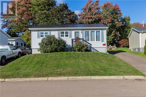 28 Wildwood Crt, Moncton, NB, E1E2M5 | Card Image