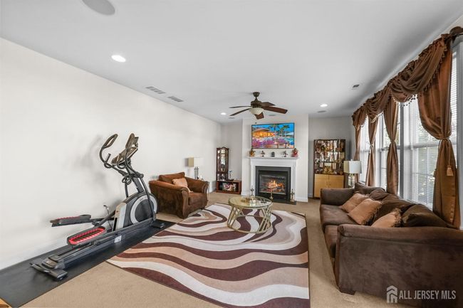 9 Caladium Ct, House other with 5 bedrooms, 3 bathrooms and null parking in Piscataway NJ | Image 32