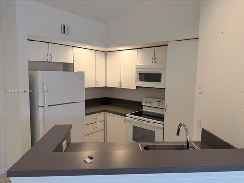 apt-1833-3310 Pinewalk Dr N, Margate, FL, 33063-9341 | Card Image
