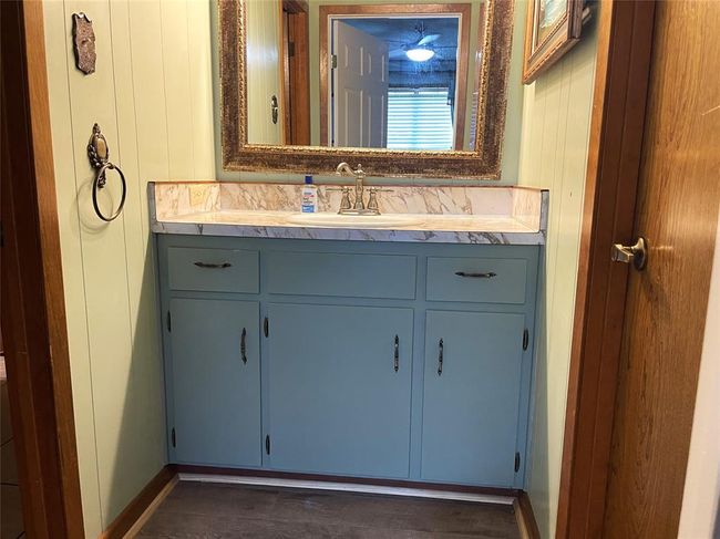 403 N Hall St, House other with 5 bedrooms, 3 bathrooms and null parking in Fairfield TX | Image 15