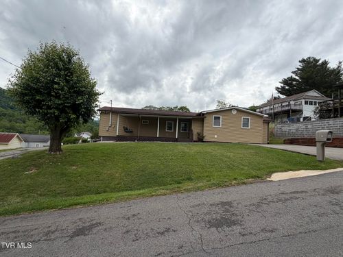 147 Virginia Ave, Gate City, VA, 24251-2817 | Card Image