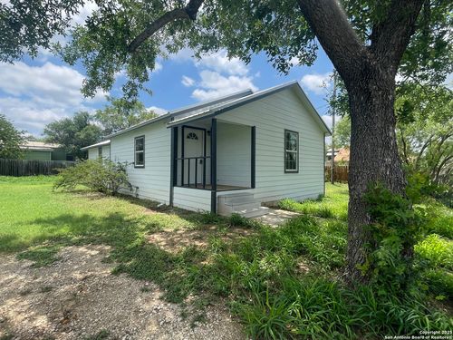 509 Brown Ave, Jourdanton, TX, 78026-2903 | Card Image